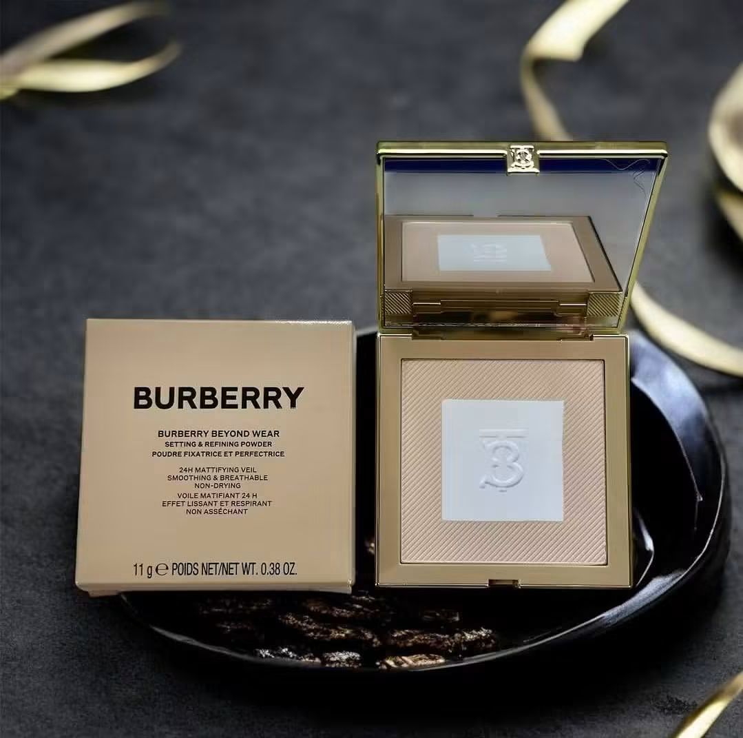 Burberry Beyond Wear Setting and Refining Powder