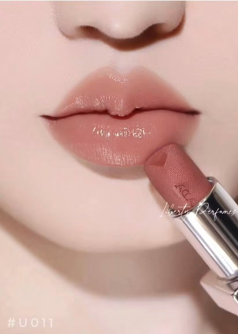 Prada Balm ( U 011 Noisette)