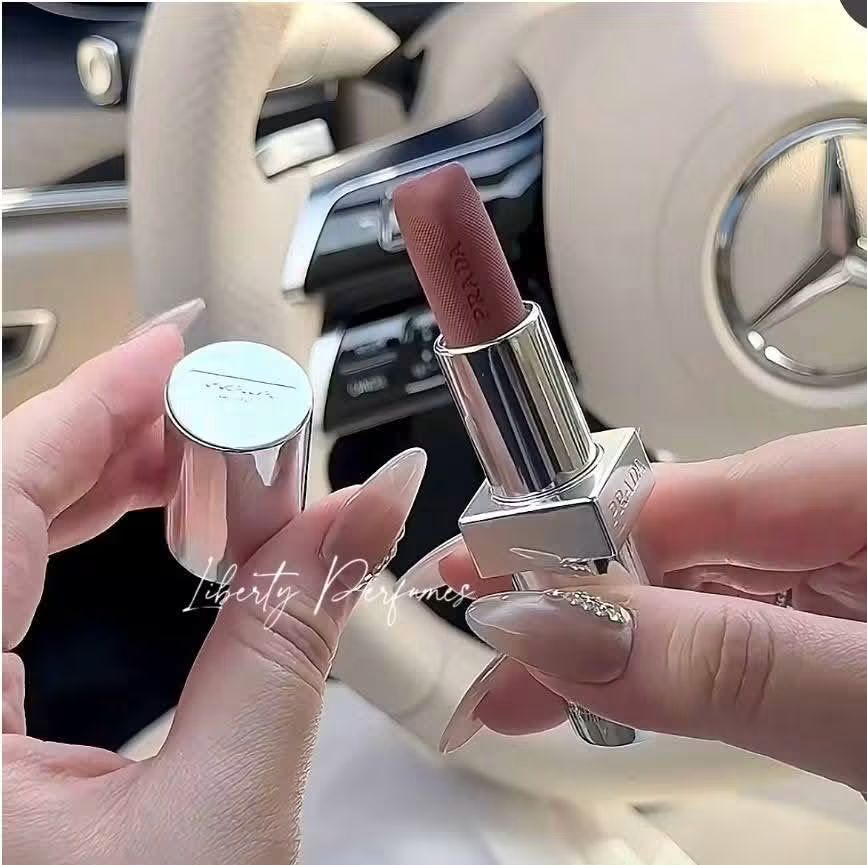 Prada Balm ( U 011 Noisette)